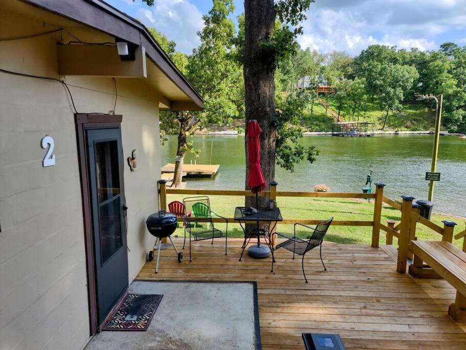 #02 - Unique Lakeside Studio Cottage- Pet Friendly Hot Springs Exterior foto